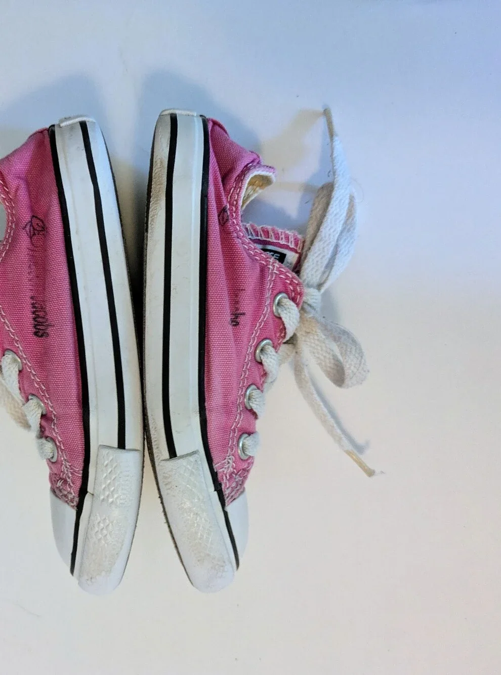 Converse children low